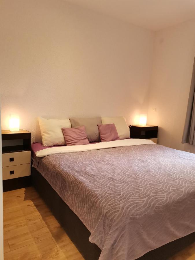 Sandra2 Apartma *