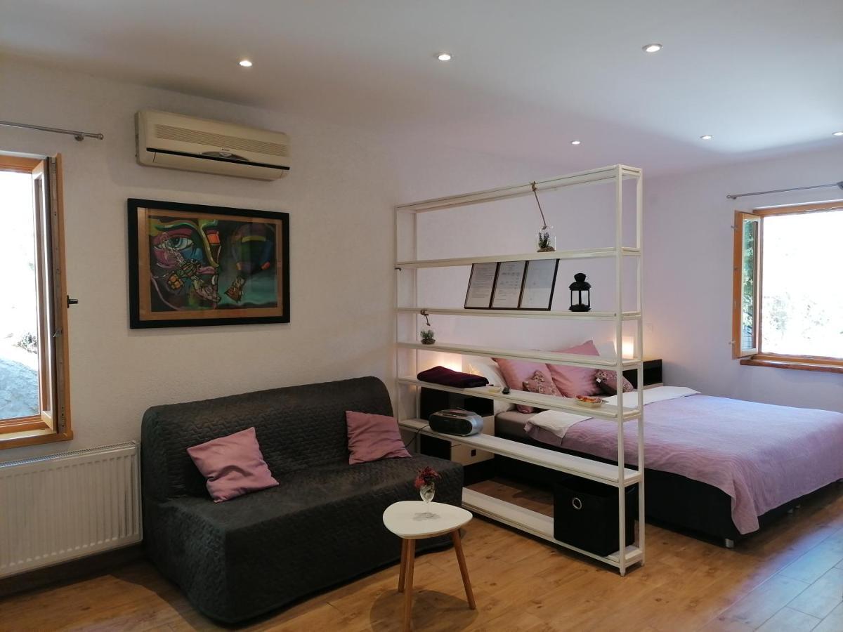 Sandra2 Apartman *